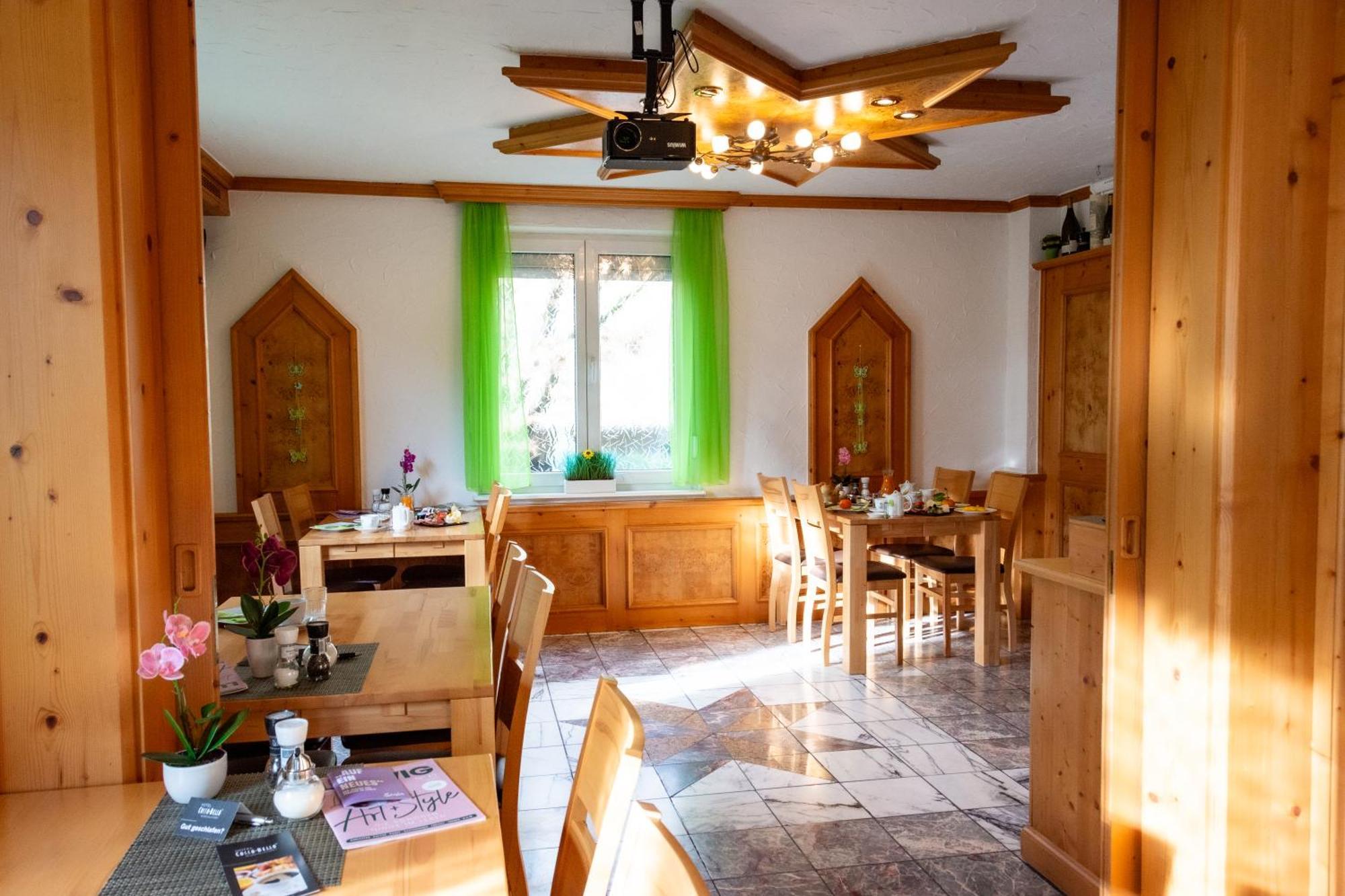 Hotel-Cocco-Bello in der Villa Foret Ludwigsburg Eksteriør billede